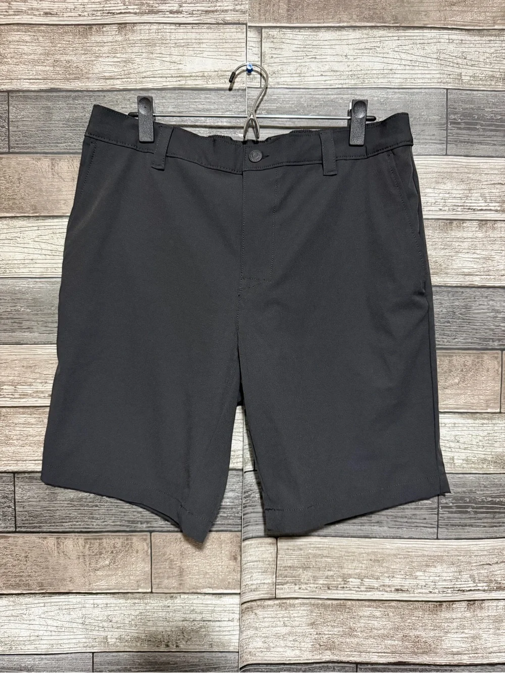 Banana Republic Comfort Flat Front Shorts Men’s 34 Black (Inseam 9) Tech Short